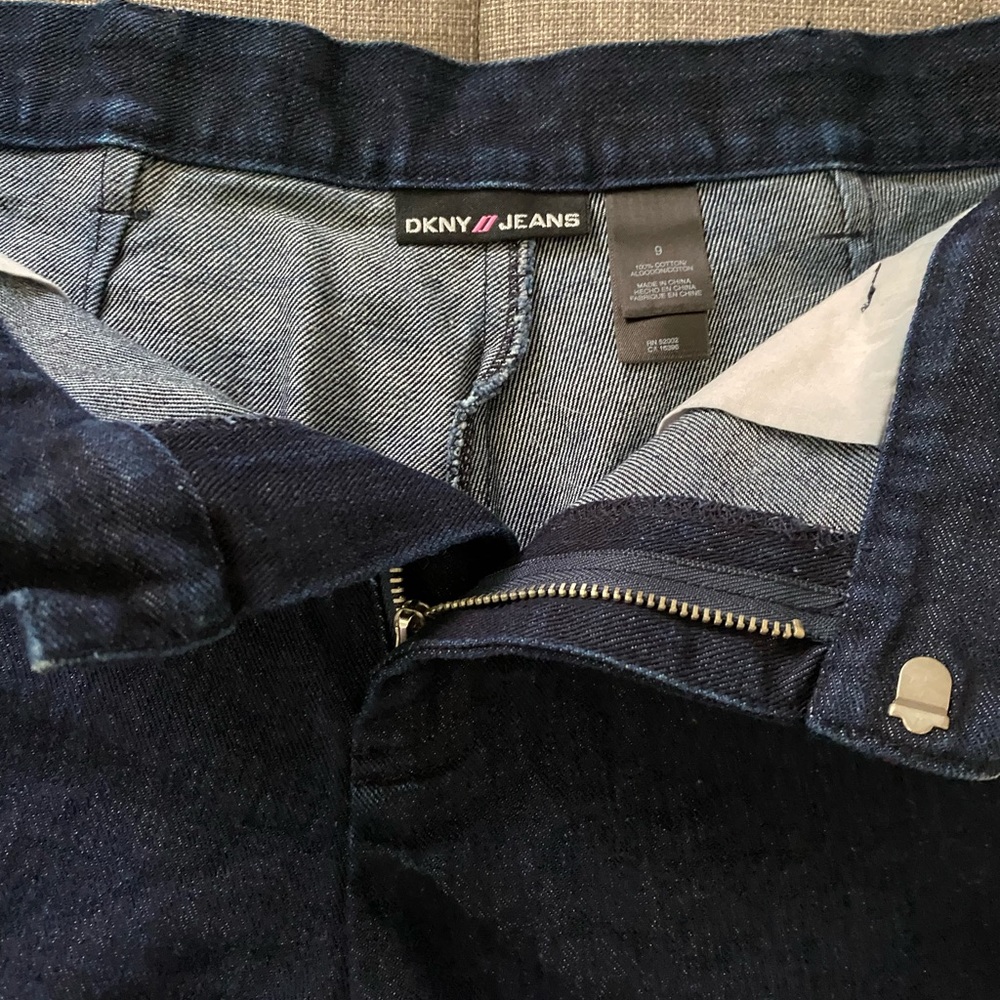 DKNY Women's Short Blue Jeans - Picture 3 of 4